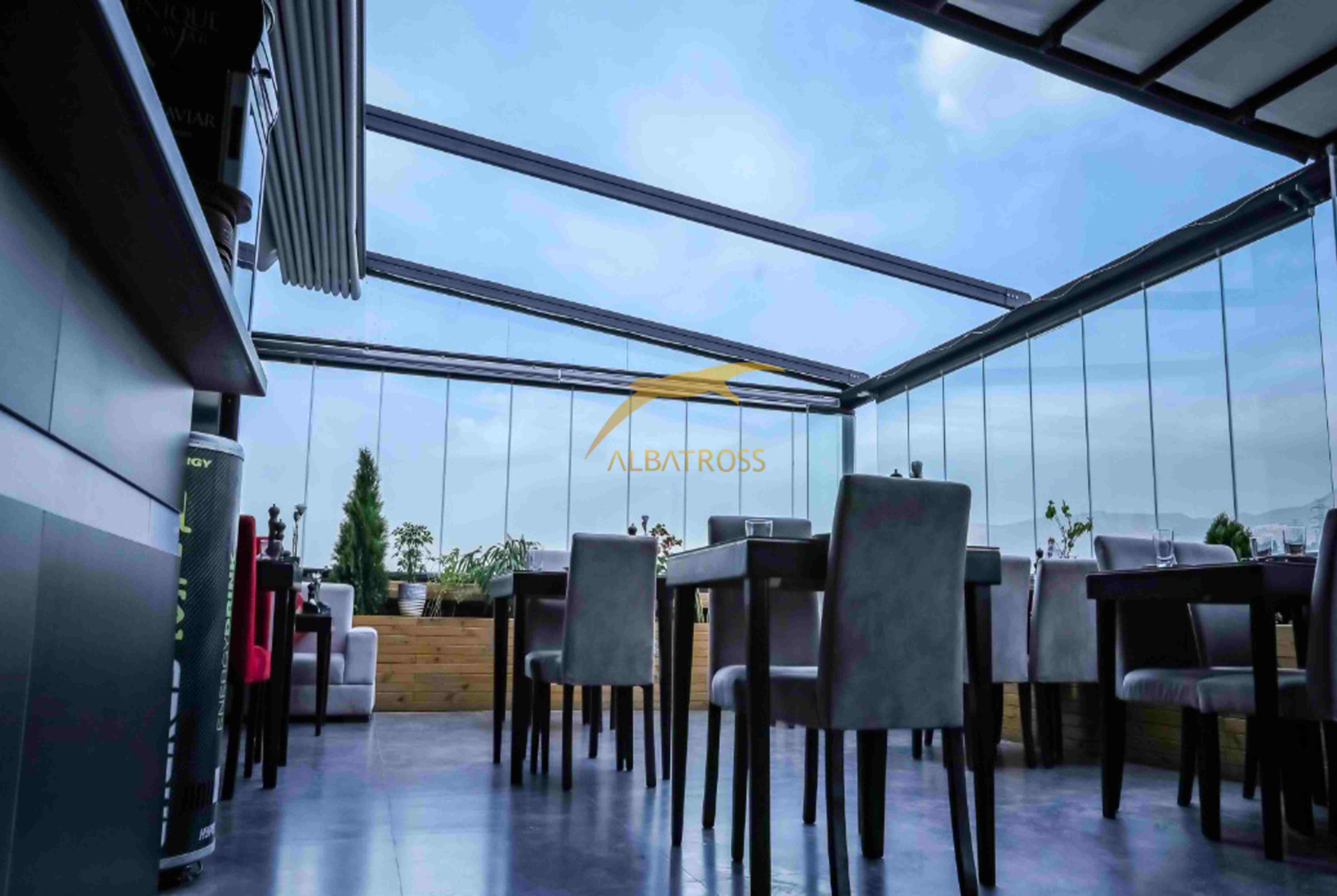 تصویر  سقف متحرک پارچه ای