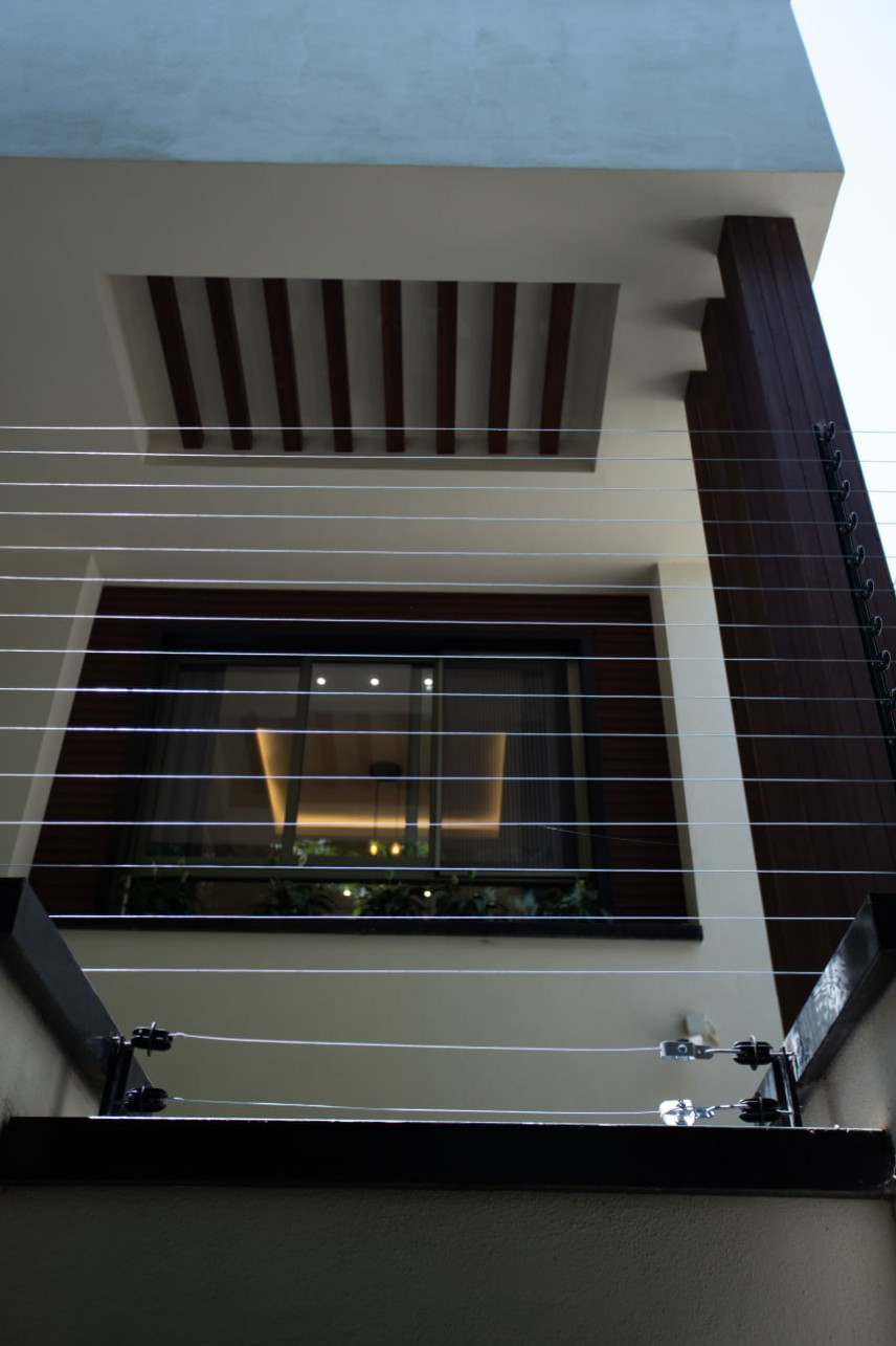 تصویر  فنس الکتریکی هوشمند