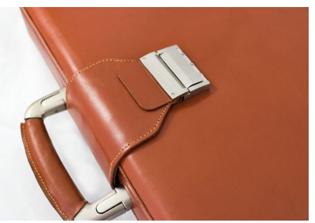 تصویر  کیف اداری چرم طبیعی سامسونت