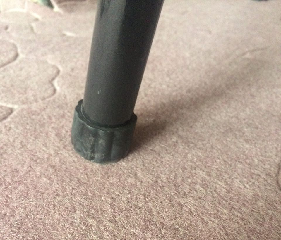 تصویر  پایه میز و صندلی