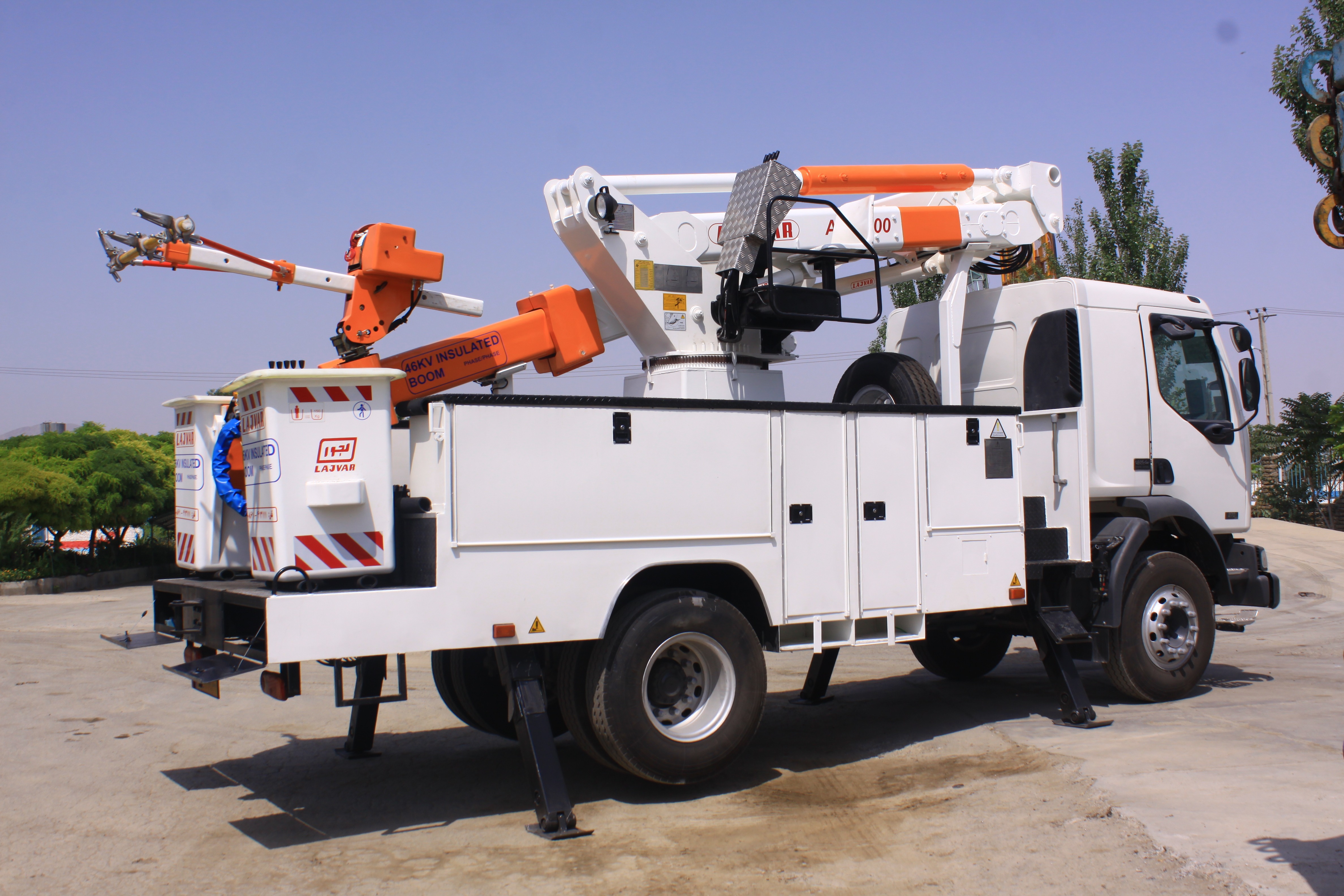 تصویر  بالابر عایق شرکت لجور مدل ATI 1600